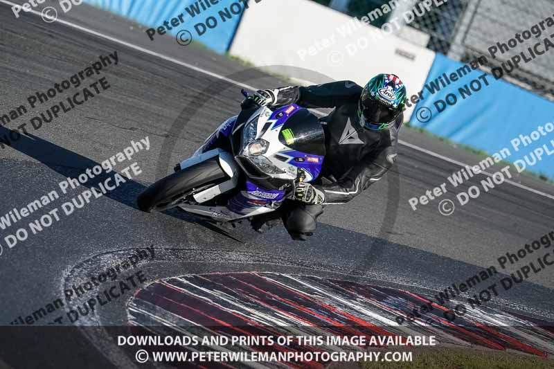 donington no limits trackday;donington park photographs;donington trackday photographs;no limits trackdays;peter wileman photography;trackday digital images;trackday photos